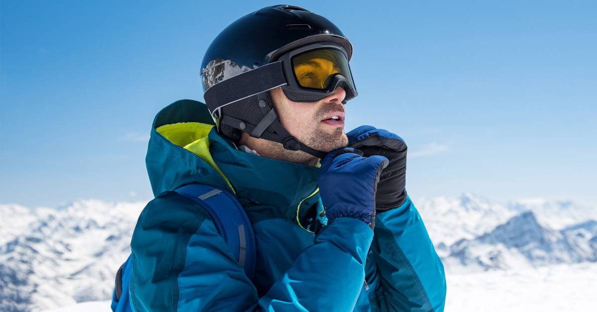 How to stay safe on the ski slopes